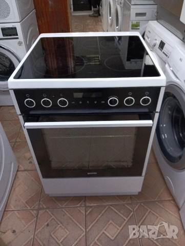 Като нова свободно стояща печка с керамичен плот Gorenje с 2 години Гаранция!
