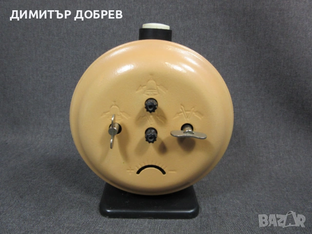 СТАР РЕТРО СОЦ СССР МЕХАНИЧЕН ЧАСОВНИК БУДИЛНИК ЯНТАРЬ JANTAR, снимка 4 - Антикварни и старинни предмети - 54268873