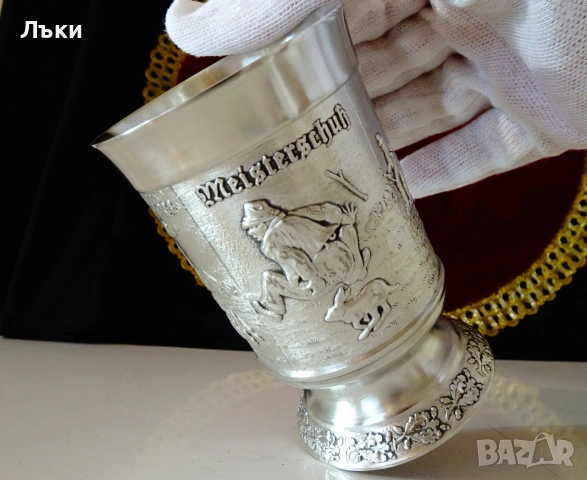Калаена чаша с Ловец,Заек,комична сцена. , снимка 3 - Антикварни и старинни предмети - 55188181
