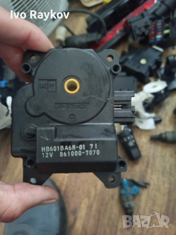 Моторче клапа парно 8610007070 за MAZDA 5 (CR19) 2.0 , 861000-7070