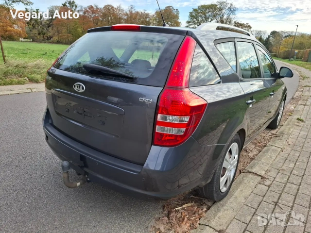 На Части Kia Ceed 1.6crdi 90к.с. Facelift 2011г. комби / SW, снимка 4 - Автомобили и джипове - 54863404