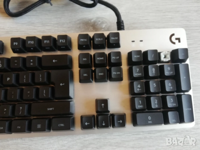 Logitech G413 silver механичка клавиатура с подсветка, снимка 3 - Клавиатури и мишки - 54325896