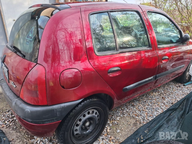 Продава се Renault Clio 1.2 бензин, 2000 г, снимка 5 - Автомобили и джипове - 54127942