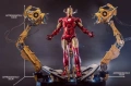 HOT TOYS DELUX Iron Man 2 QS021 Iron Man and Suit-Up Gantry 1/4 Scale Collectible Figure Set, снимка 6
