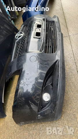 Предна броня за Toyota Auris 2007, снимка 2 - Части - 54078318