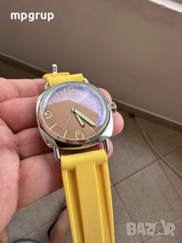Продавам часовник, снимка 9 - Мъжки - 55326388