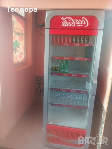 Продавам голяма чисто нова витрина на кока кола , снимка 4 - Витрини - 55060775