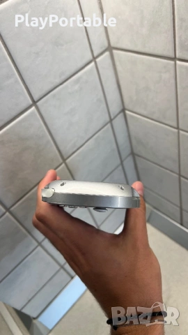 PS Vita 1000 Ice Silver, снимка 9 - PlayStation конзоли - 54901006