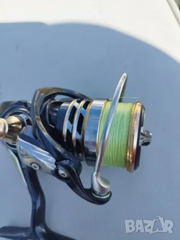 Риболовна макара Daiwa exceler 2500 lt , снимка 3 - Други спортове - 55357465
