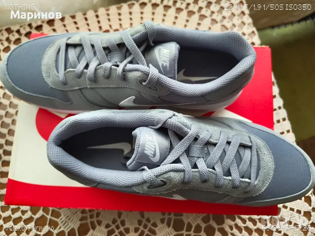 Чисто нови маратонки Nike Nightgazer (№44 / 28 см) - Сиви с кутия, снимка 4 - Маратонки - 55414020