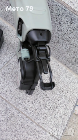 HITACHI NT 50GS GAS Акумулаторен такер с газ, снимка 6 - Други инструменти - 54484138