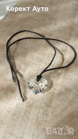 Колие Swarovski , снимка 3 - Колиета, медальони, синджири - 54895373