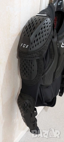 Протекторна ризница Fox Titan M ,L/XL, снимка 3 - Аксесоари и консумативи - 54651529