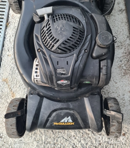 Бензинова самоходна косачка McCulloch Двигател Briggs & Stratton Отлично състояние, снимка 3 - Градинска техника - 54933559