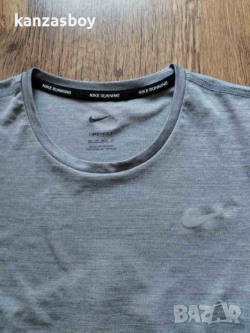 NIKE - страхотна дамска тениска XS КАТО НОВА , снимка 3 - Тениски - 54347310