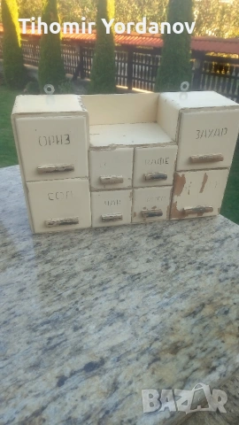 Шкаф за подправки., снимка 8 - Антикварни и старинни предмети - 54059710