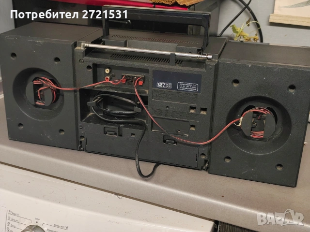 Радиокасетофон Hitachi TRK 902E, снимка 4 - Радиокасетофони, транзистори - 54856271