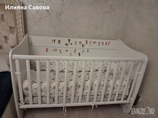 Кошарка в добро състояние.Матрак,чершаф ,олекотена завивка и странични възглавници!!!