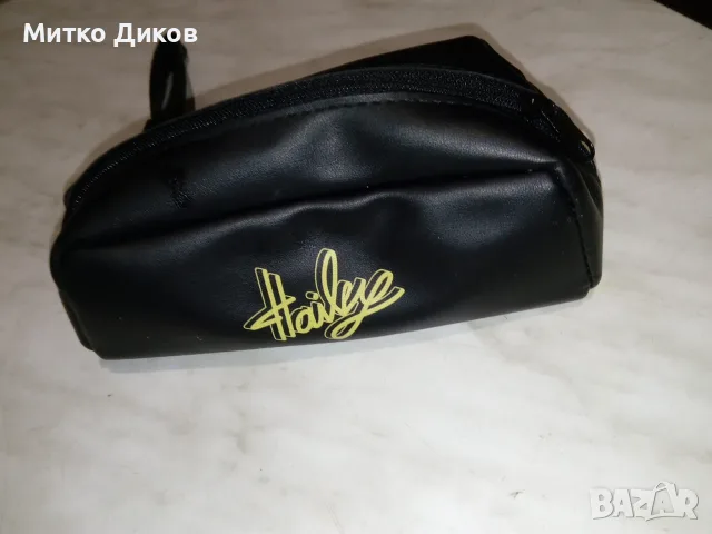 Калъф за очила Vogue Eyewear от спец.колекция на Hailey Bieber нов, снимка 2 - Слънчеви и диоптрични очила - 55603702