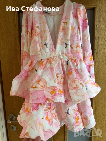Нова луксозна рокля Fashion Room розов флорал волани къдри Уникална, женствена и супер ефектна рокля, снимка 15 - Рокли - 54148867