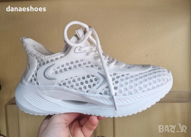 Дамски анатомични маратонки от дишаща материя в бяло , снимка 3 - Маратонки - 54148931