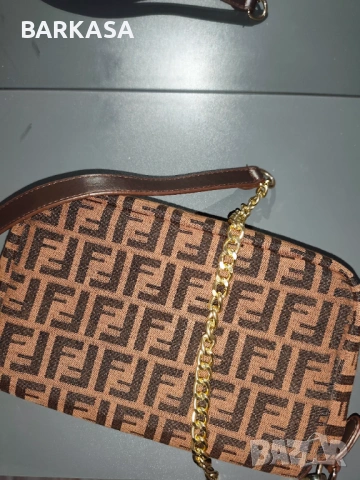 Дамска чанта Фенди , снимка 4 - Чанти - 54313994