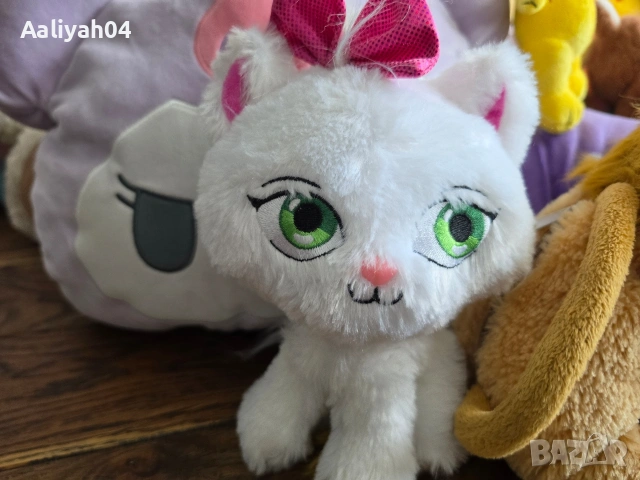 Голям лот с плюшени играчки Мини Маус, Балерина Капучина, Лябубу и други, снимка 9 - Плюшени играчки - 55230773