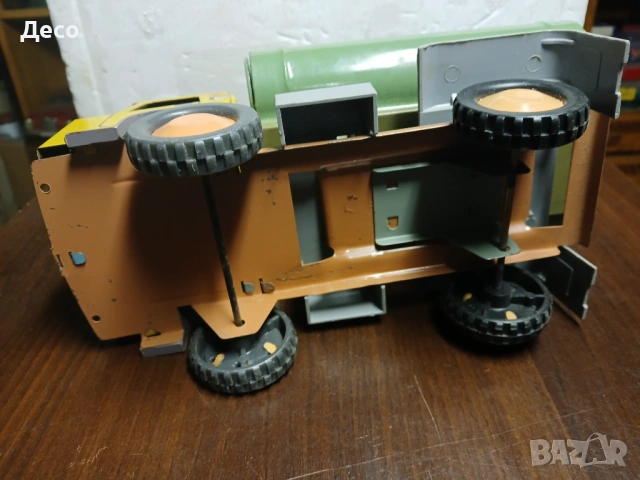 Стара руска играчка ламаринен камион., снимка 6 - Колекции - 54017019