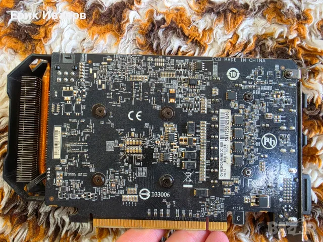 Видеокарта Gigabyte GV-RX560GAMING OC-4GD, снимка 2 - Видеокарти - 55422912