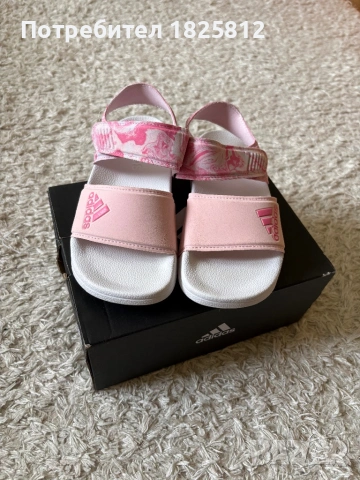 Adidas сандали 31 номер , снимка 2 - Детски маратонки - 54728232
