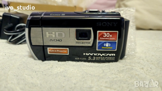 Видеокамера Sony Handycam HDR-PJ200, снимка 2 - Камери - 54996971