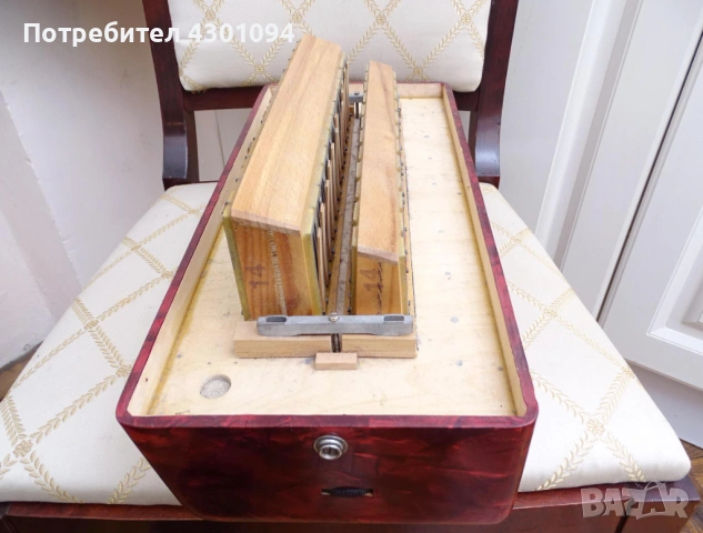 Тарги (колони) за акордеон Велтмайстер Стела 60 баса, снимка 3 - Акордеони - 54056819