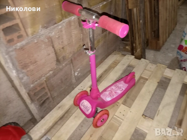 Розова детска тротинетка / сгъваема - максимална височина 64см 