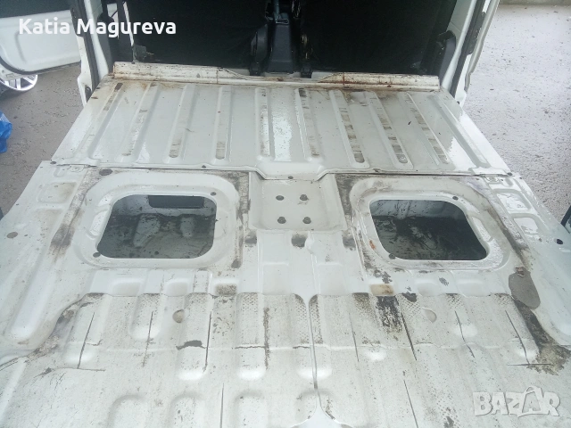 Малък бус за кемпер Suzuki Carry Van 2004, снимка 7 - Бусове и автобуси - 53950915