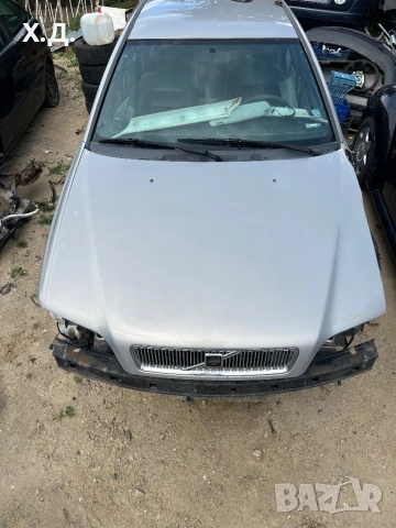 Преден капак Волво S40/V40 1996г , снимка 2 - Части - 54867772