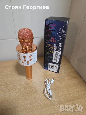 безжичен караоке микрофон с Bluetooth високоговорител, модел WS-858, предлаган в цвят роза.