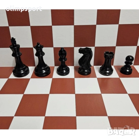 Шахматни фигури от чемшир (бели) и абанос (черни)