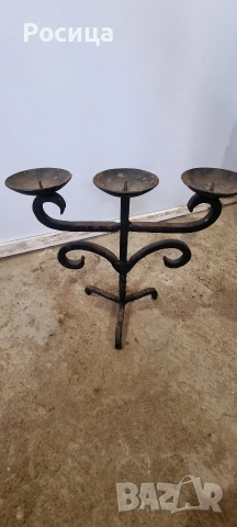 Старинен свещеник от ковано желязо