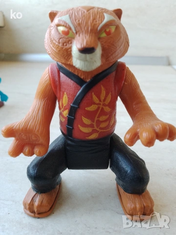 Играчки от Макдоналдс и смърфове 