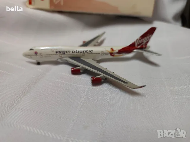 Колекционерски метален модел Boeing 747-400 Virgin Atlantic (Мащаб 1:500) – Юбилейно издание , снимка 2 - Антикварни и старинни предмети - 55461129