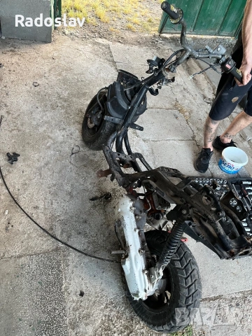 Скутер Yamaha booster на части, снимка 2 - Части - 54917976