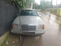 Мерцедес 124 250 D На части, снимка 4