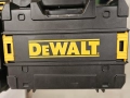 Dewalt акумулаторен гайковерт DCF922 с 2 ач батерии, снимка 2
