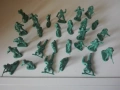 Пластмасови войници - 3 лота., снимка 1