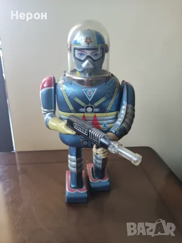 Метална играчка