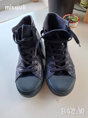 дамски кецове