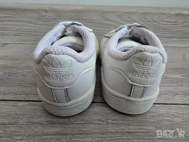 детски кецове Adidas, снимка 3 - Детски обувки - 54443276