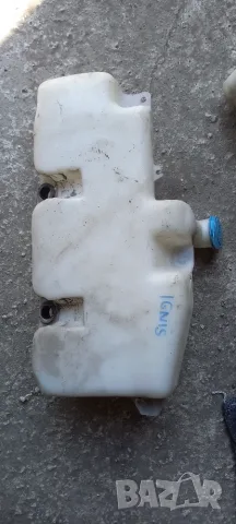 Казанче за чистачки Suzuki Ignis