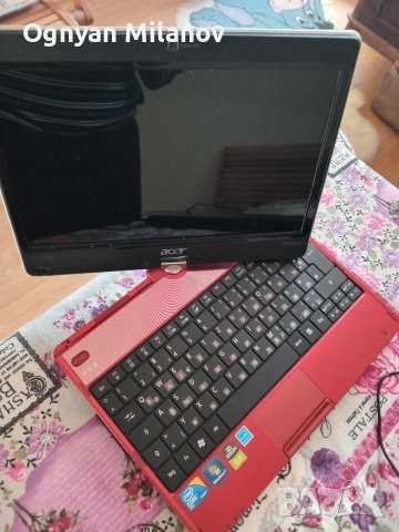 Продава дефектен лаптоп за части