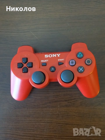 Продавам оригинален джойстик за Playstation 3(PS3)